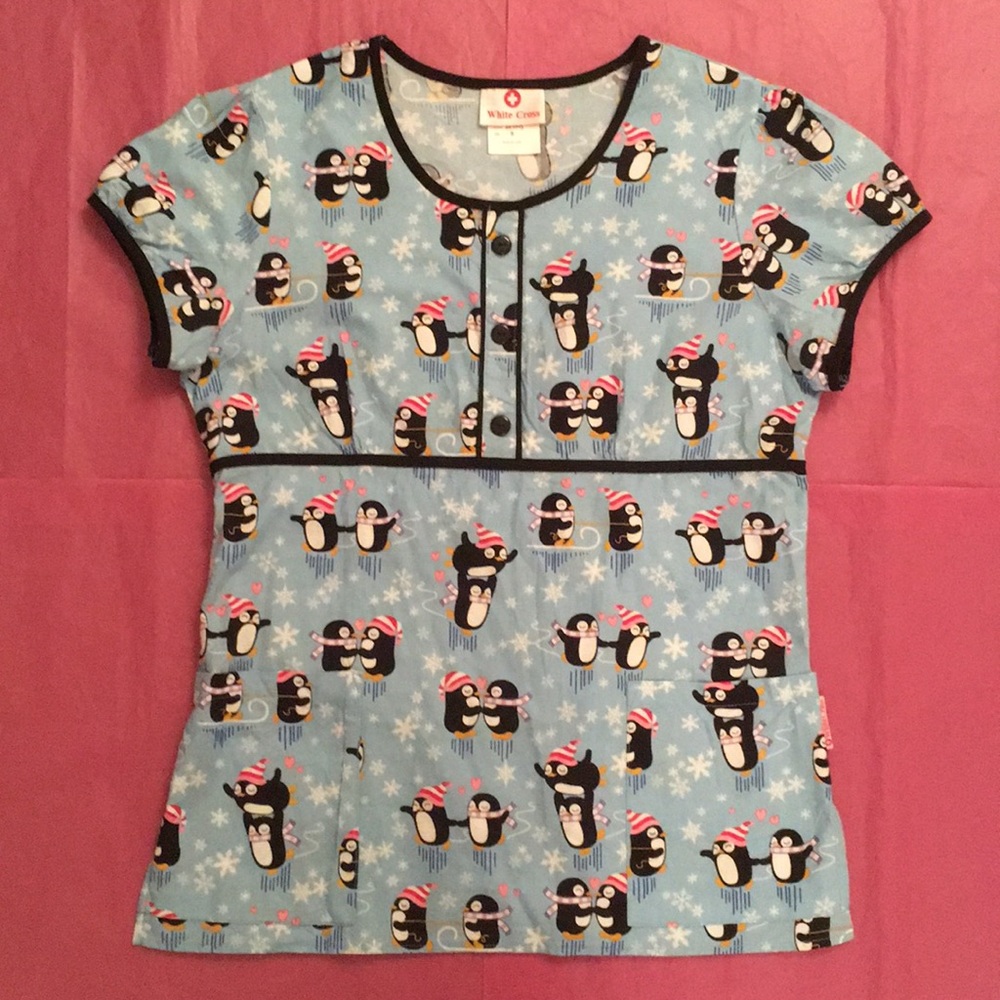 White Cross Winter Penguins Scrub Top Size Small